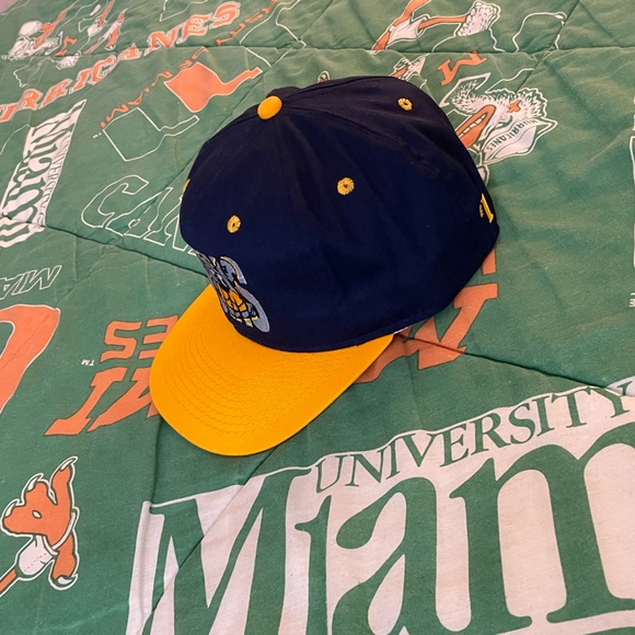 VTG UCLA Bruins #1 Apparel Snapback Hat - Picture 3 of 8